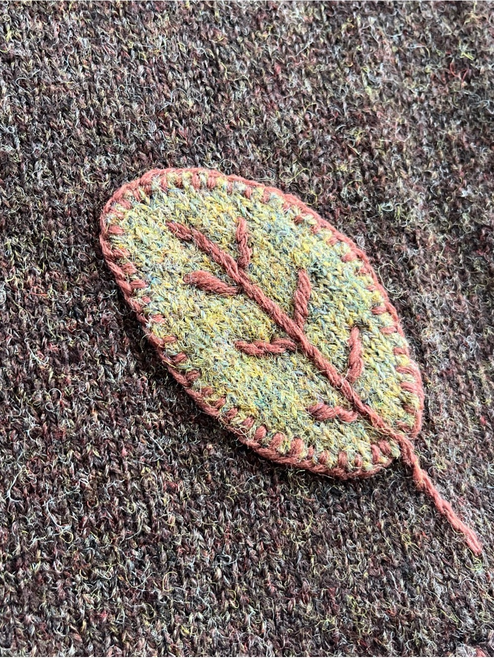 Vintage LL Bean Brown Wool Cardigan With Autumn Leaf Appliqué 100% Wool - Picture 6 of 10